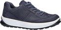 Donkerblauwe Ecco sneaker, waterdicht, met veters, perforaties en witte zool.