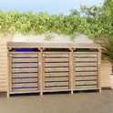 Drie houten containerombouwen met afgedekte deuren, op een terras met planten.