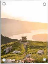 WallClassics - Poster de Jardin - Puits Fermé au Sommet de la Montagne - 30x40 cm Photo sur Poster de Jardin (décoration murale pour l'extérieur et l'intérieur)