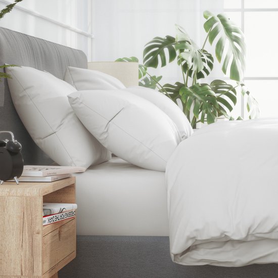 Nordic Paradise - Housse de couette en satin de Katoen de Luxe 140x220 cm + 2 taies d'oreiller 60x70 cm avec fermeture éclair fine - Wit perle