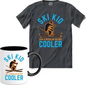 Ski Kid | Skiën - Bier - Winter sport - T-Shirt met mok - Unisex - Mouse Grey - Maat M