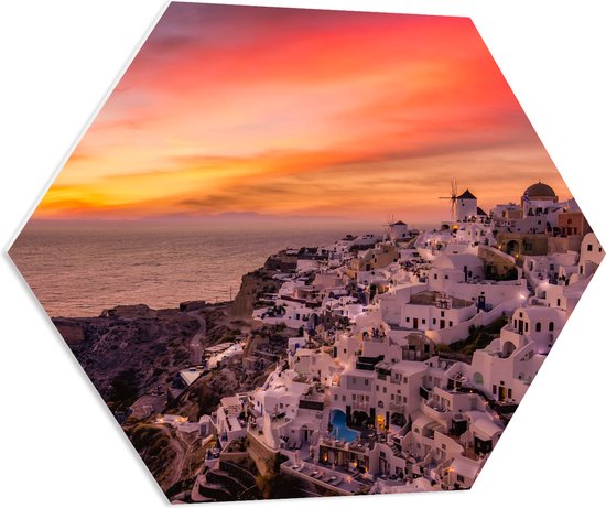 PVC Schuimplaat Hexagon - Uitzicht over Klassieke Griekse Stad tijdens de Zonsondergang - 70x60.9 cm Foto op Hexagon (Met Ophangsysteem)