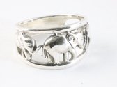 Opengewerkte zilveren ring met olifanten - maat 16.5