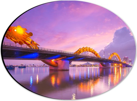Dibond Ovaal - Paarse Lucht boven Verlichte Dragon brug in Da Nang, Vietnam - 28x21 cm Foto op Ovaal (Met Ophangsysteem)