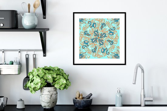 Motif carré sur fond bleu clair avec une fleur bleue et des feuilles orange 40x40 cm