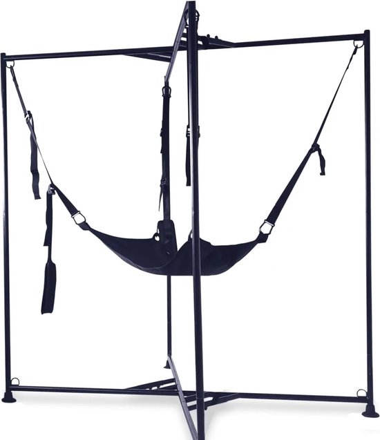 Zwarte sling stand met een stoffen hangmat en meerdere zwarte banden.