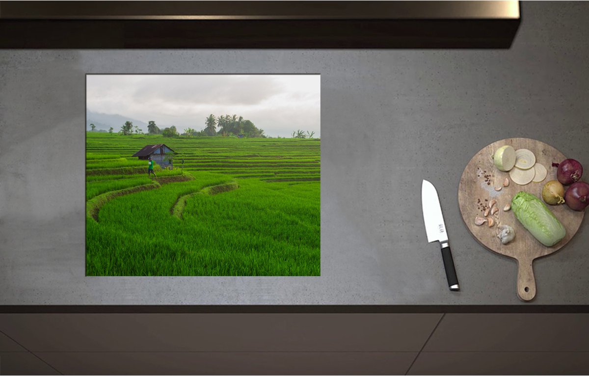 Inductieplaat Beschermer - Boer Werkend op de Rijstvelden in Indonesië - 60x52 cm - 2 mm Dik - Inductie Beschermer - Bescherming Inductiekookplaat - Kookplaat Beschermer van Zwart Vinyl