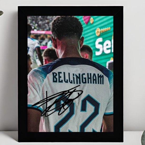 Jude Bellingham Ingelijste Handtekening – 15 x 10cm In Klassiek Zwart Frame – Gedrukte handtekening – Borussia Dortmund - Real Madrid - Football Legend - Voetbal - The Three Lions - England - #22