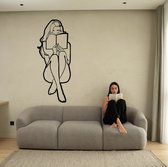 Vrouw18 - Silhouette - Metaalkunst - Grijs - 65 cm- Line Art Decoratie - Muur Decoratie- Cadeau voor Vrouw- Inclusief ophangsysteem