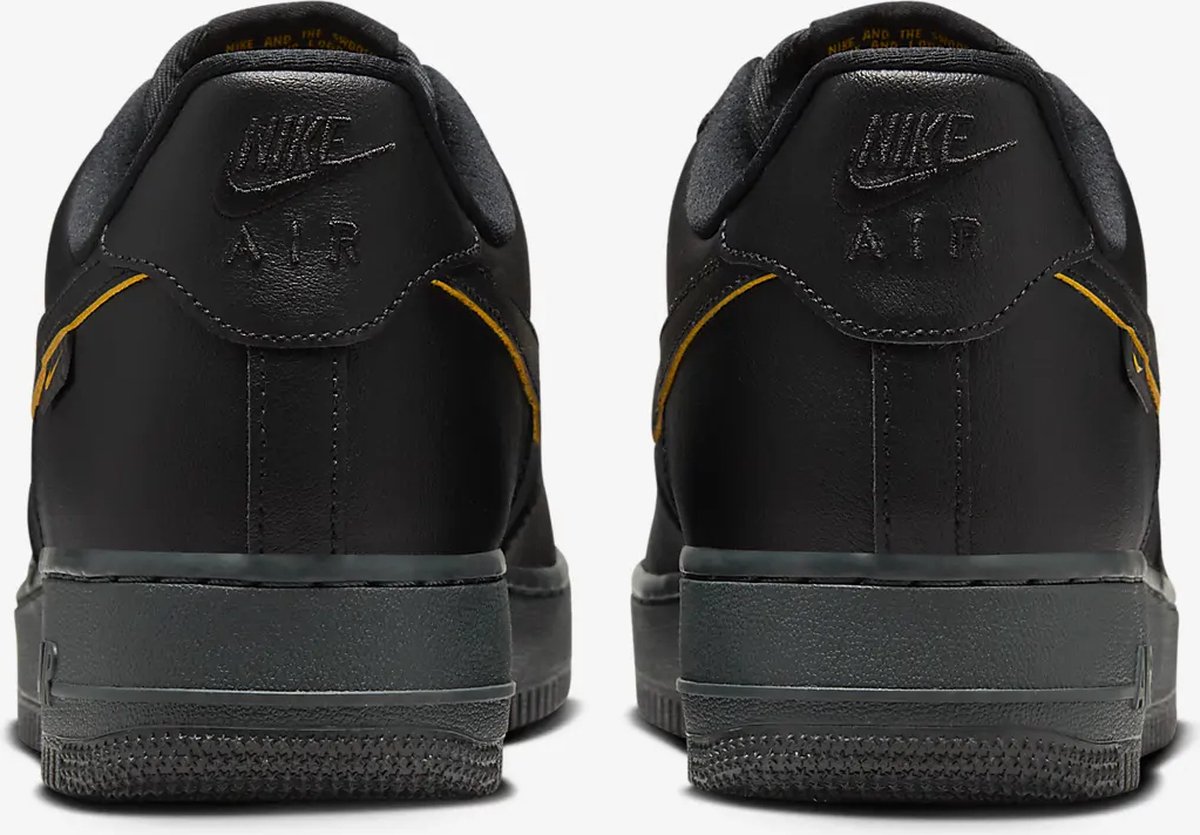 Nike Air Force 1 07 Low Black University Gold Sneakers Mannen Maat 40 . bol