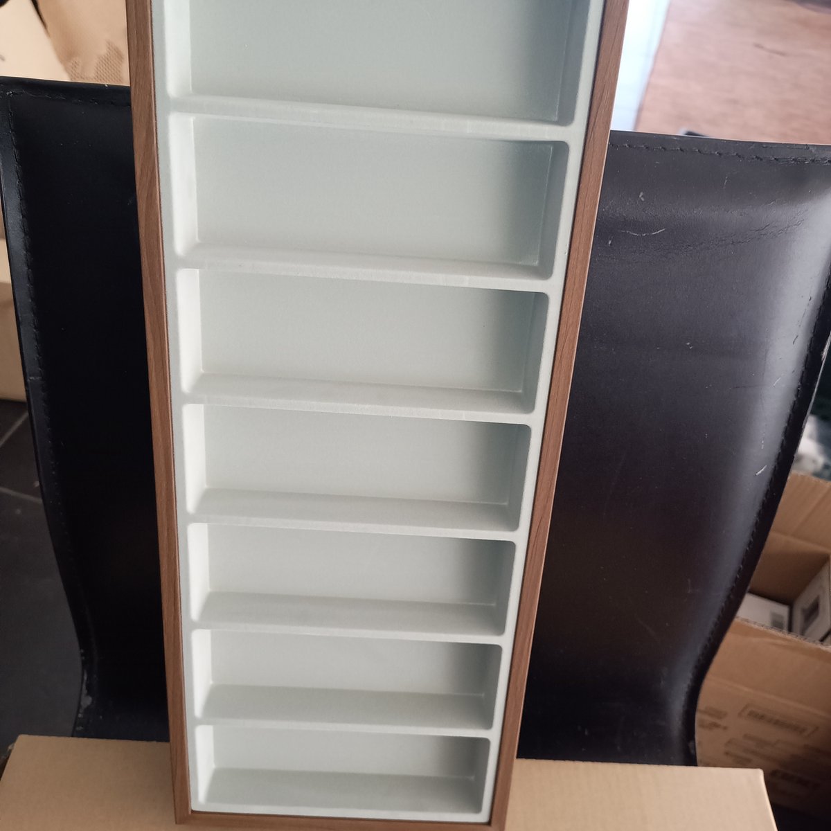 Relaxdays Toilettenschrank mit 2 Ablagen & Loch für