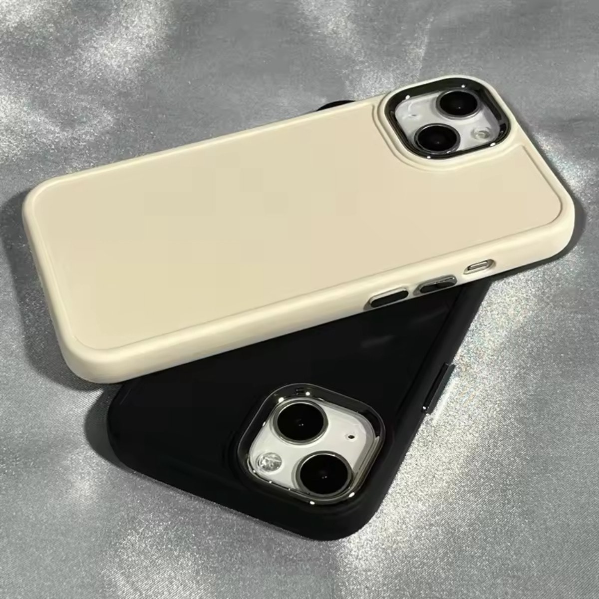 Optimity hoesje voor iPhone 15 Zwart Soft Siliconen Volledige Beschermende Achterkant