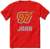 97 Jaar Feest T-Shirt | Goud - Zilver | Grappig Verjaardag Cadeau Shirt | Dames - Heren - Unisex | Tshirt Kleding Kado | - Rood - 3XL