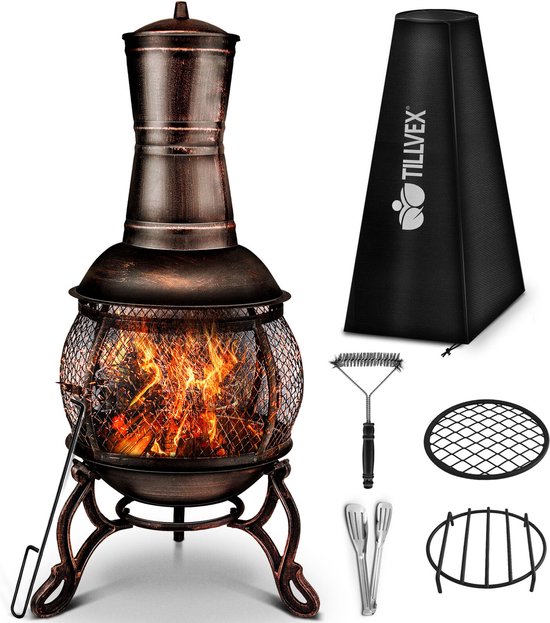 Bronzen terrasoven met vlammen en accessoires: hoes, tang, borstel, rooster en kolenrooster. 'INCL. ZUBEHÖR' (inclusief accessoires).