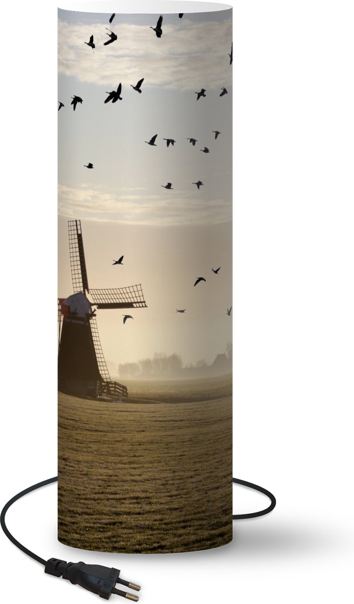 Lamp - Nachtlampje - Tafellamp slaapkamer - Ganzen boven een windmolen in Nederland - 60 cm hoog - Ø19.1 cm - Inclusief LED lamp