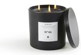 Lifa Living - Geurkaars - 70 Branduren - Zwart Cedarhout en Juniper - 3 Lonten - met Pot en Deksel  - 800 gram