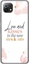 Geschikt voor Xiaomi 11T hoesje - Quotes - 'Love and kisses to the new Mrs & Mrs' - Spreuken - Marmer print - Siliconen Telefoonhoesje
