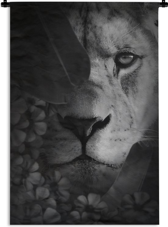 Wandkleed - Wanddoek - Close-up van een leeuw in de jungle - zwart wit - 60x90 cm - Wandtapijt