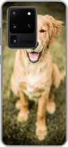 Geschikt voor Samsung Galaxy S20 Ultra hoesje - Een portret van een Golden Retriever puppy in de tuin - Siliconen Telefoonhoesje
