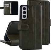 UNIQ Accessoire Samsung Galaxy S22 Plus Leather Book Case case - Vert Foncé - Porte-cartes pour 3 cartes - Fermeture magnétique