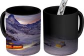 Mug magique - Photo sur des tasses chaleureuses - Tasse à café - Un train illuminé dans les montagnes - Tasse Magic - Tasse - 350 ML - Tasse à thé - Décoration Sinterklaas - Cadeaux pour enfants - Chaussures cadeaux Sinterklaas