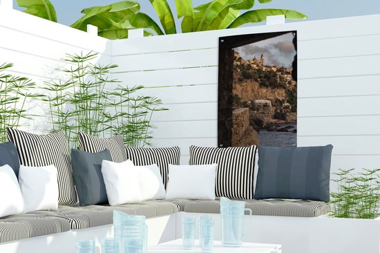 Décoration de jardin de jardinVue d'une fenêtre en pierre sur le village italien de Praiano - 40x60 cm - Affiche de jardin
