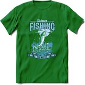 Fishing - Vissen T-Shirt | Grappig Verjaardag Vis Hobby Cadeau Shirt | Dames - Heren - Unisex | Tshirt Hengelsport Kleding Kado - Donker Groen - M