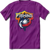 Fishing - Vissen T-Shirt | Grappig Verjaardag Vis Hobby Cadeau Shirt | Dames - Heren - Unisex | Tshirt Hengelsport Kleding Kado - Paars - XL