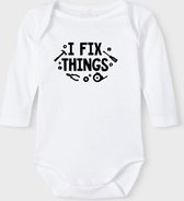 Baby Rompertje met tekst 'I fix things' |Lange mouw l | wit zwart | maat 50/56 | cadeau | Kraamcadeau | Kraamkado