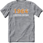 1964 Limited Edition T-Shirt | Goud - Zilver | Grappig Verjaardag en Feest Cadeau Shirt | Dames - Heren - Unisex | Tshirt Kleding Kado | - Donker Grijs - Gemaleerd - M