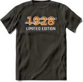 1928 Limited Edition T-Shirt | Goud - Zilver | Grappig Verjaardag en Feest Cadeau Shirt | Dames - Heren - Unisex | Tshirt Kleding Kado | - Donker Grijs - S
