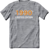 1990 Limited Edition T-Shirt | Goud - Zilver | Grappig Verjaardag en Feest Cadeau Shirt | Dames - Heren - Unisex | Tshirt Kleding Kado | - Donker Grijs - Gemaleerd - 3XL