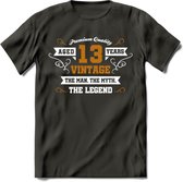 13 Jaar Legend T-Shirt | Goud - Wit | Grappig Verjaardag en Feest Cadeau Shirt | Dames - Heren - Unisex | Tshirt Kleding Kado | - Donker Grijs - 3XL