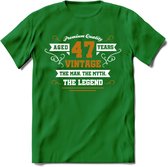 47 Jaar Legend T-Shirt | Goud - Wit | Grappig Verjaardag en Feest Cadeau Shirt | Dames - Heren - Unisex | Tshirt Kleding Kado | - Donker Groen - S