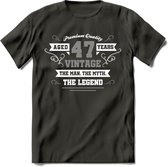 47 Jaar Legend T-Shirt | Zilver - Wit | Grappig Verjaardag en Feest Cadeau | Dames - Heren - Unisex | Kleding Kado | - Donker Grijs - M