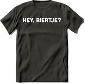 Hey, Biertje? T-Shirt | Bier Kleding | Feest | Drank | Grappig Verjaardag Cadeau | - Donker Grijs - M