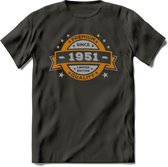 Premium Since 1951 T-Shirt | Goud - Zilver | Grappig Verjaardag Kleding Cadeau Shirt | Dames - Heren - Unisex Tshirt | - Donker Grijs - XL