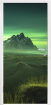 Deursticker Noorderlicht - Berg - Groen - IJsland - 80x215 cm - Deurposter