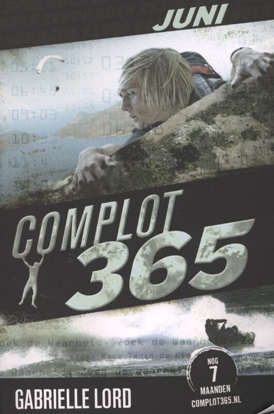 Boekomslag 'Complot 365 - Juni' met jongeman die uit een rotswand klimt, skydiven en klokken.