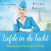 Stewardess Hannah in Parijs