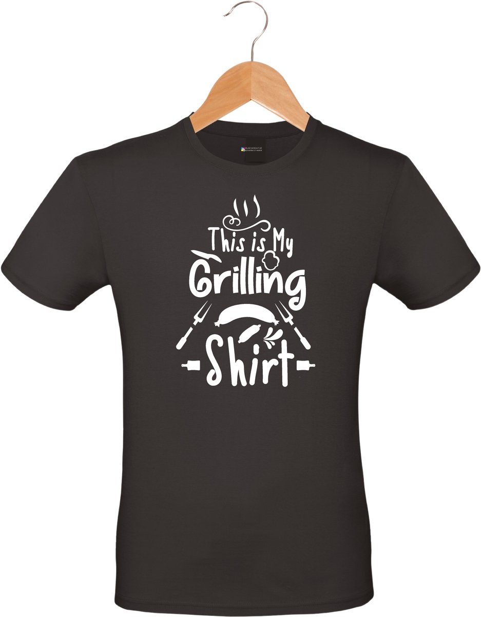 Mijncadeautje - Barbecue T-shirt - unisex - zwart - BBQ - Garden party - Tuinfeest - Vrijgezel - Verjaardag - This is my grilling shirt - maat M