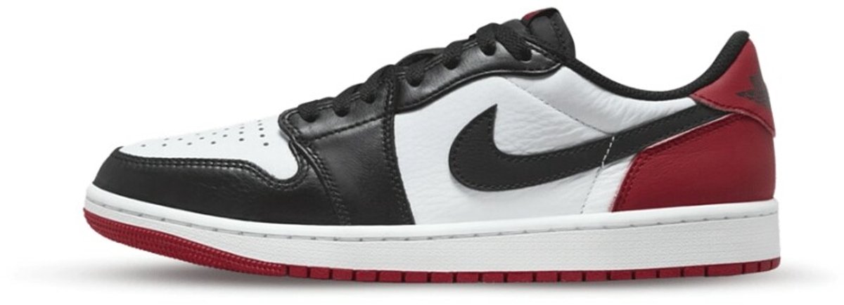 Jordan 1 Retro Low OG Black Toe (2023)