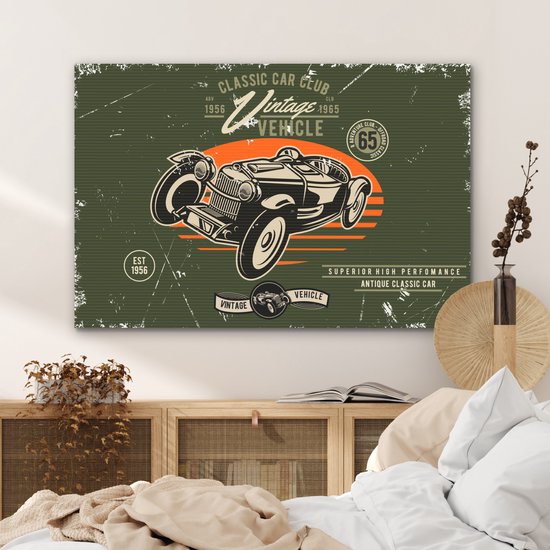 Voiture vintage sur fond soleil orange, texte 'Classic Car Club'.