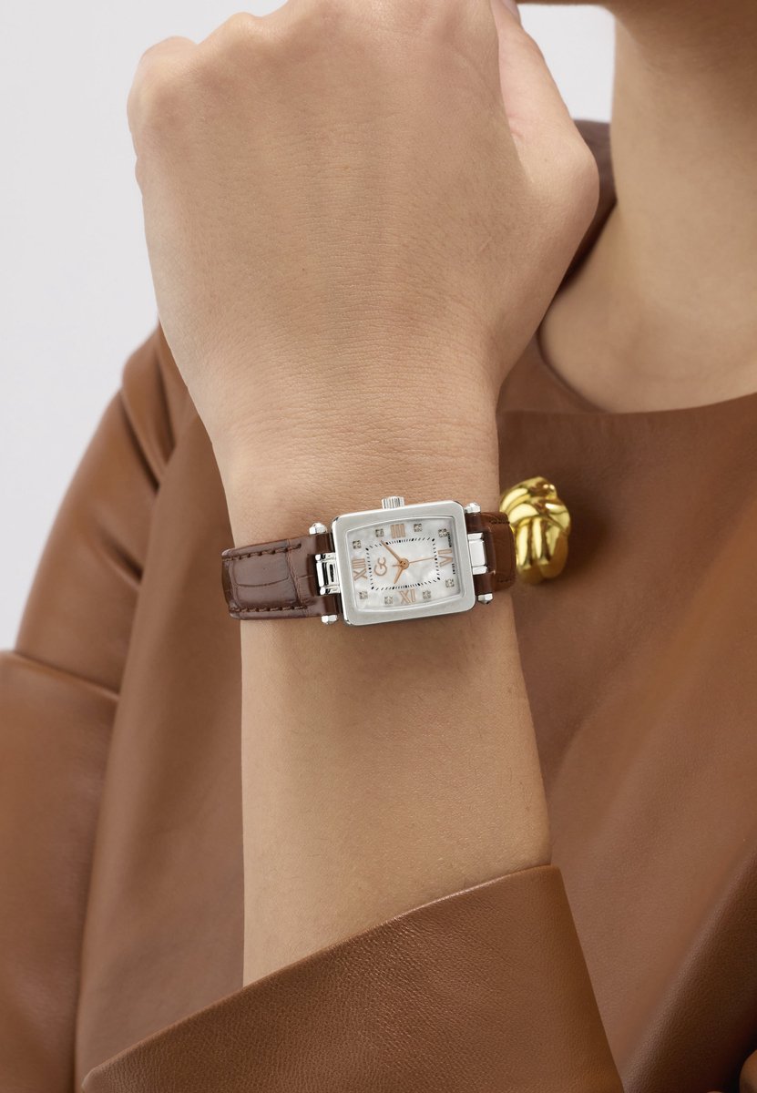 Gc Gc Plaza Mini Quartz Analoog Horloge Brown Behuizing: 100% Roestvrij Staal | Armband: Echt Leer 21 mm Z71003L7