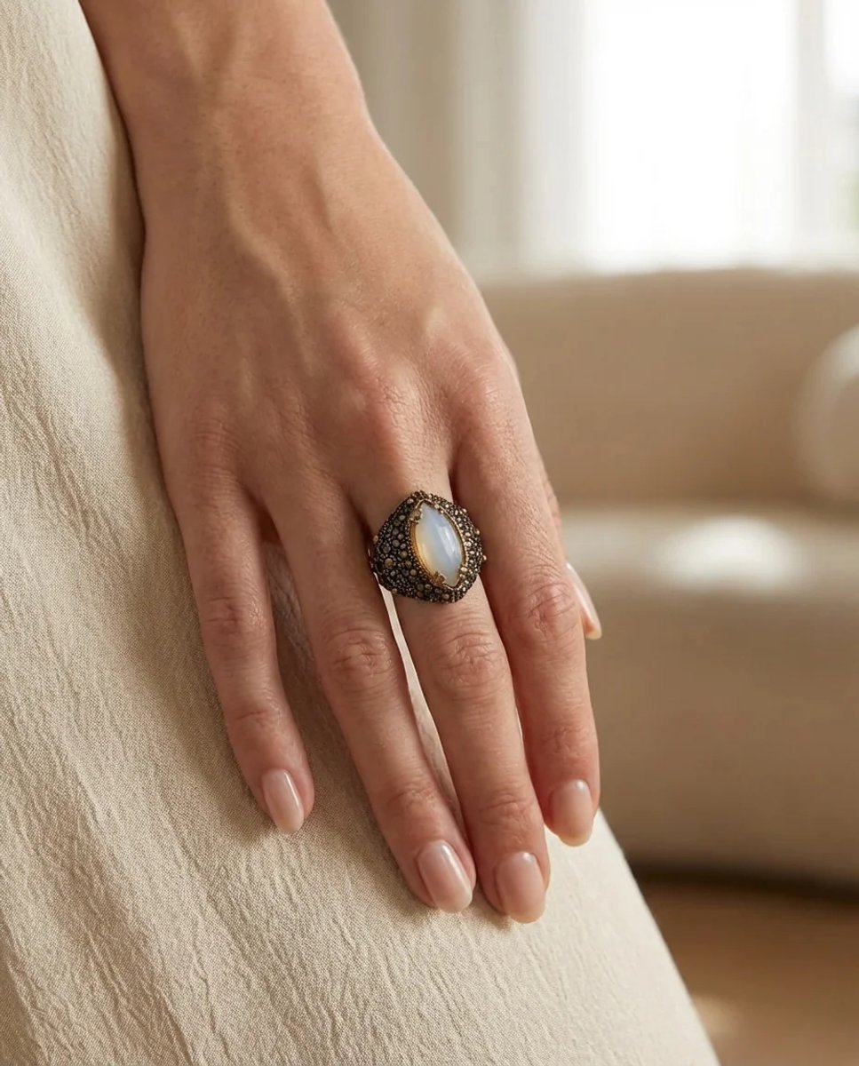 Dorvina Bronzen Sieraad Authentiek Maan Steen Wit Kristallen Steen Kat Gozu Model Verstelbaar Vintage Dames Ring