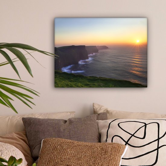 Canvas schilderij 40x30 cm - Wanddecoratie Zonsopkomst op de Kliffen van Moher in Ierland - Muurdecoratie woonkamer - Slaapkamer decoratie - Kamer accessoires - Schilderijen op canvas