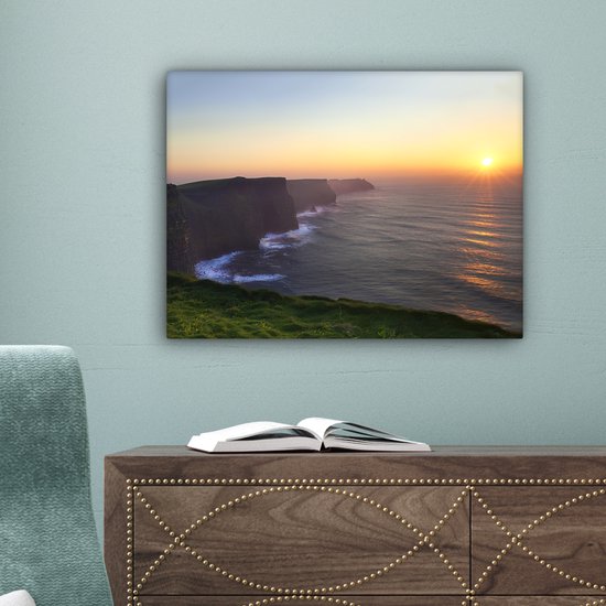 Canvas schilderij 40x30 cm - Wanddecoratie Zonsopkomst op de Kliffen van Moher in Ierland - Muurdecoratie woonkamer - Slaapkamer decoratie - Kamer accessoires - Schilderijen op canvas
