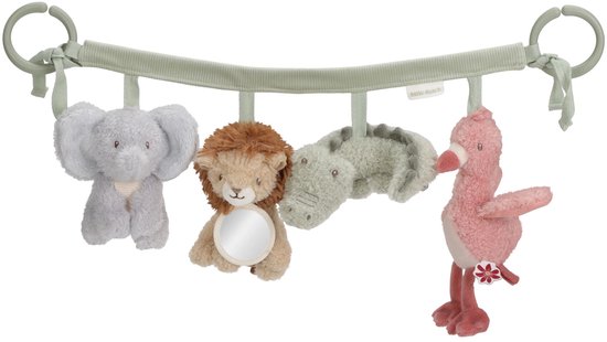 Wagenspanner met grijze olifant, leeuw met spiegel, krokodil en roze flamingo knuffels aan een grijze strikband.