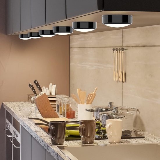 6-delige oplaadbare spot met afstandsbediening, werkt op batterijen, voor onderkastverlichting in de keuken en sfeerverlichting in de slaapkamer (boren niet nodig). van Merkloos — afbeelding 2