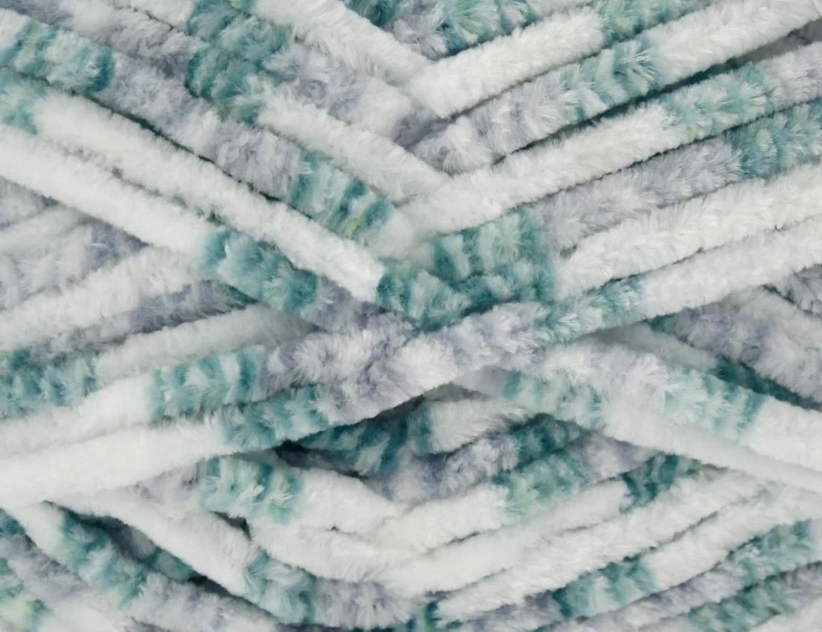 Yummy Willow Garen - Chenille Garen - Babykleding Breien - Supersoft Polyester - 100 gram 120 meter - Willow Groen